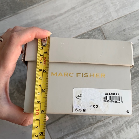 Marc Fisher Gift Wrap Packaging Shoe Box Storage - Picture 10 of 12
